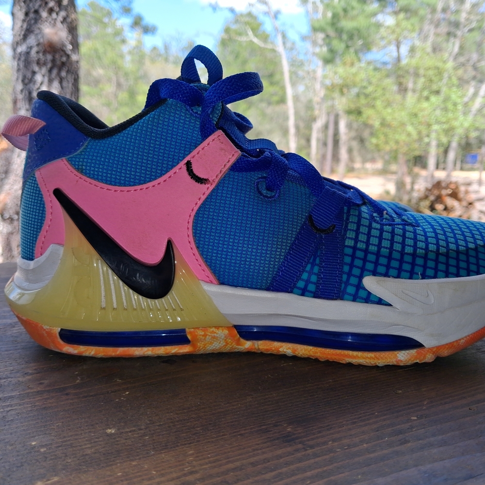 Nike Kids Blue & Pink Sneakers